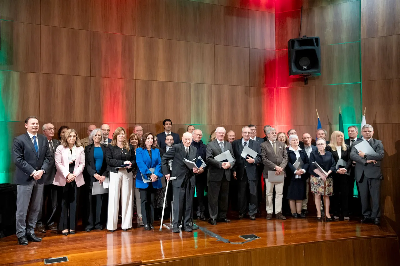 O Ministério da Saúde conferiu as Medalhas de Serviços Distintos – Grau Ouro